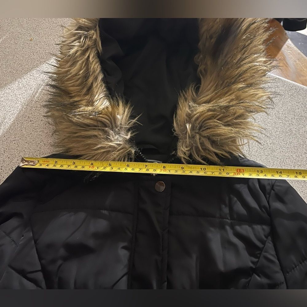 Le Château black long puffer jackets with faux fur trim hood - Picture 10 of 11
